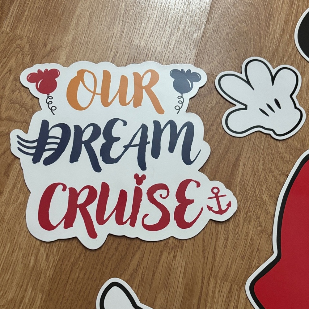 Mickey Mouse Cruise DOOR MAGNET Prop Set - Red, Black, White, Yellow - Picture 2 of 9